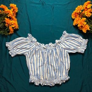 Forever 21 woman top blue& white